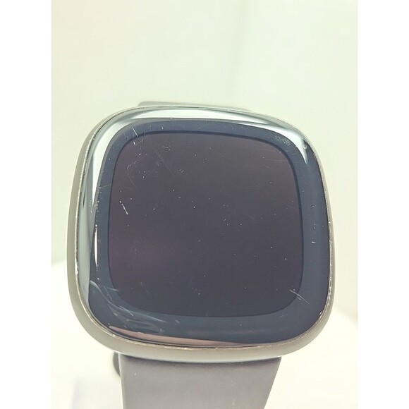 Fitbit Versa 3 FB511 Smartwatch GPS Heart Rate SpO2 Activity Tracker W/ Charger - Picture 4 of 11